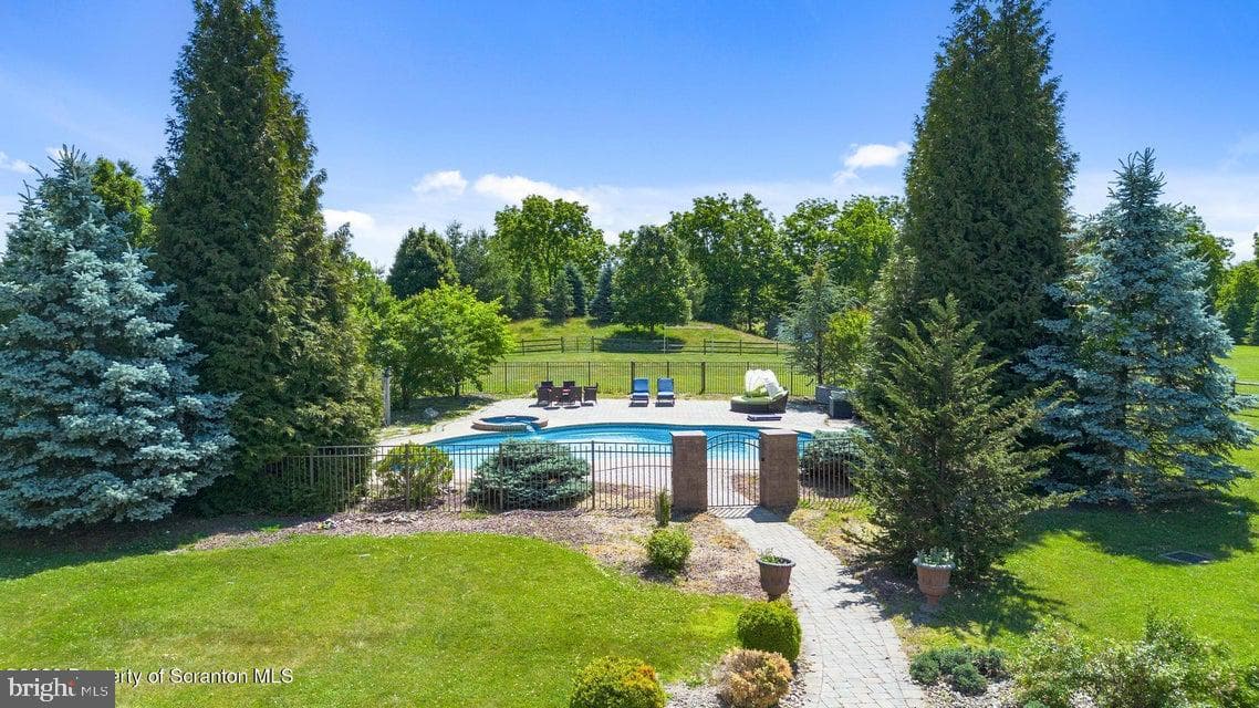 562 Country Club Road photo 42