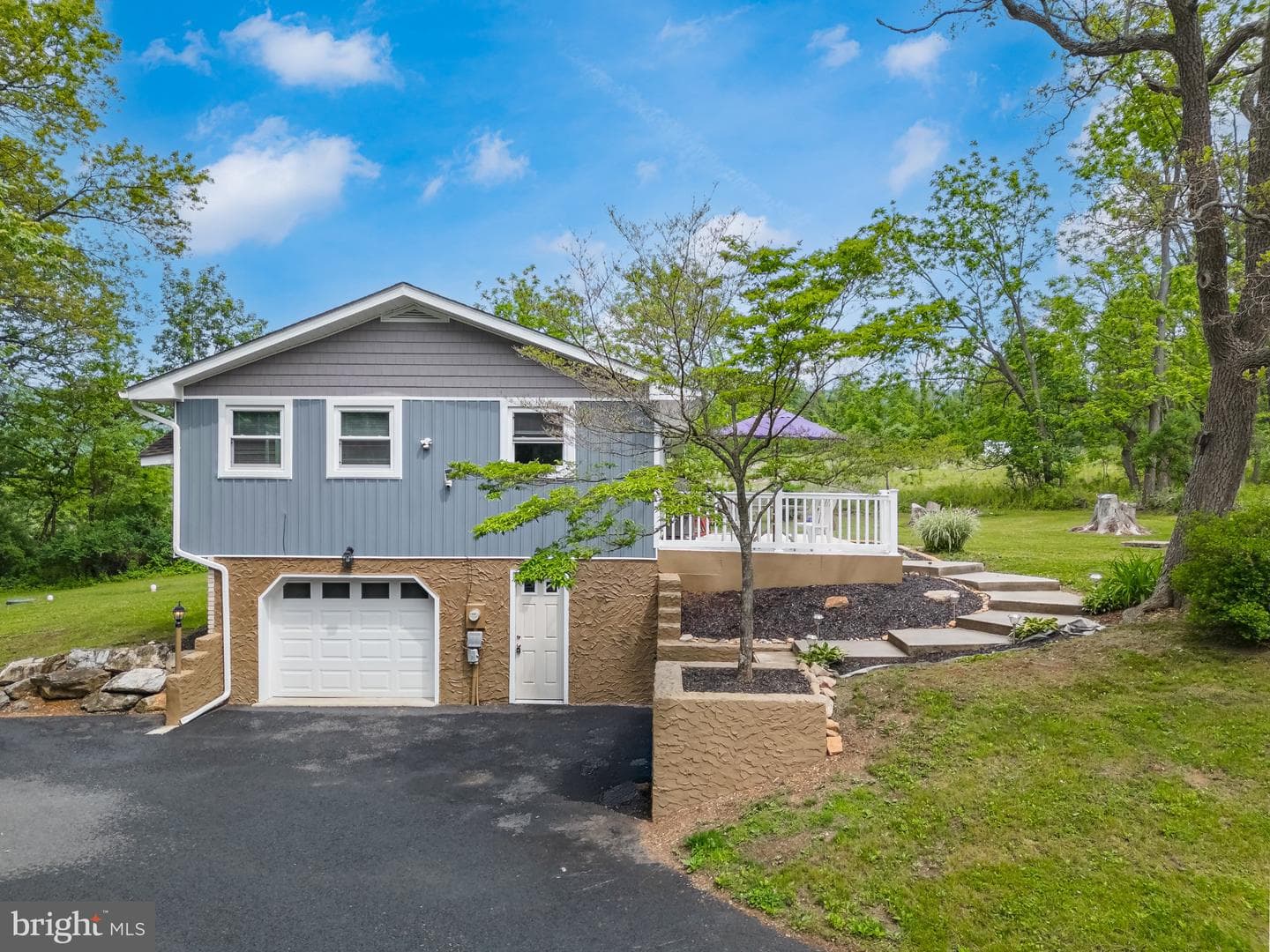 1040 Riverview Drive photo 17