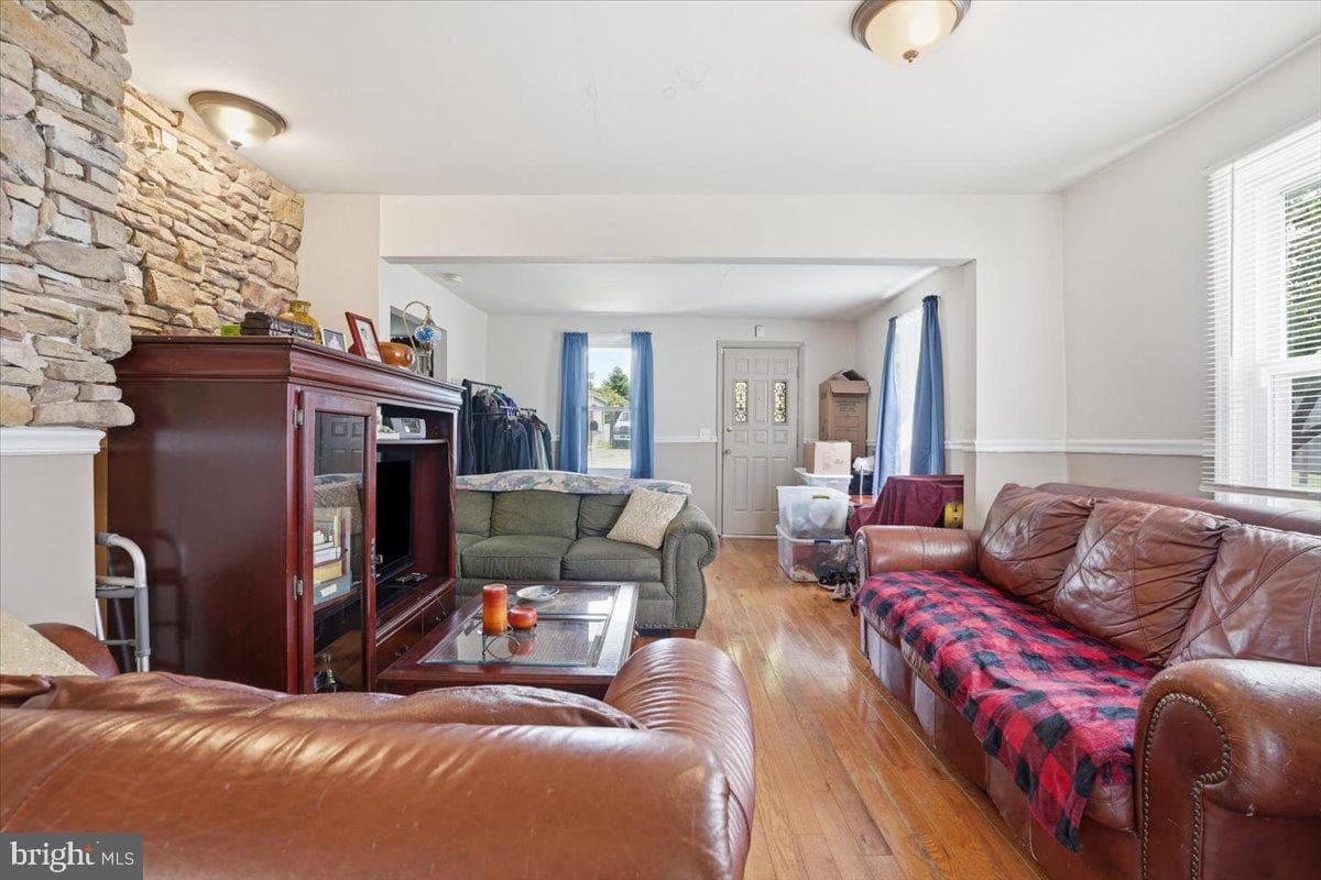 1839 6th Street photo 7