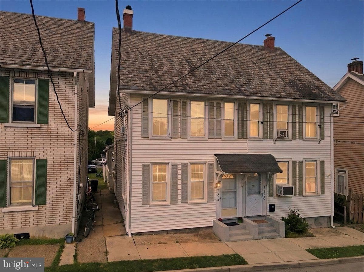 318 Northampton Street photo 1