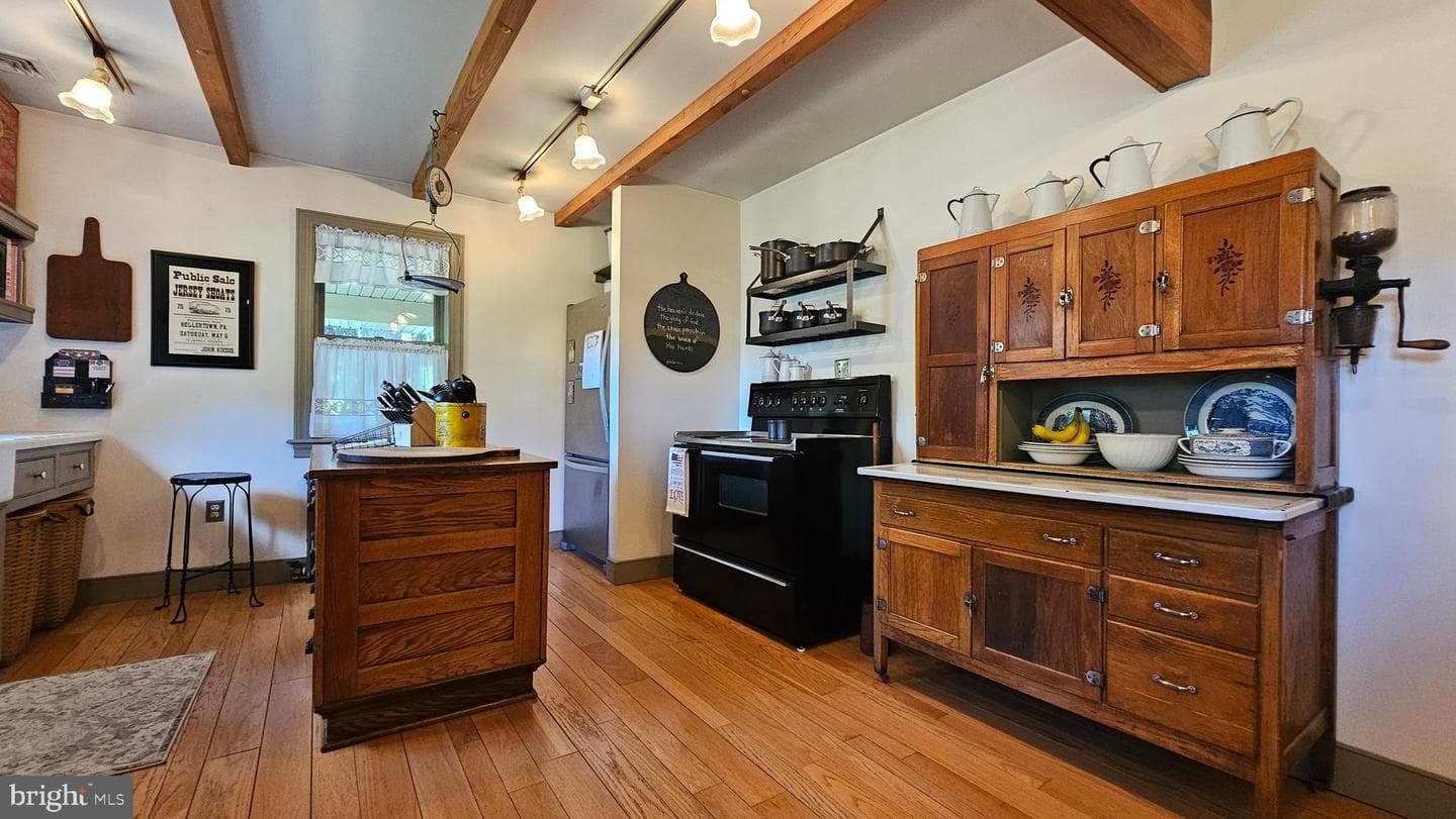 585 Buttermilk Road photo 11