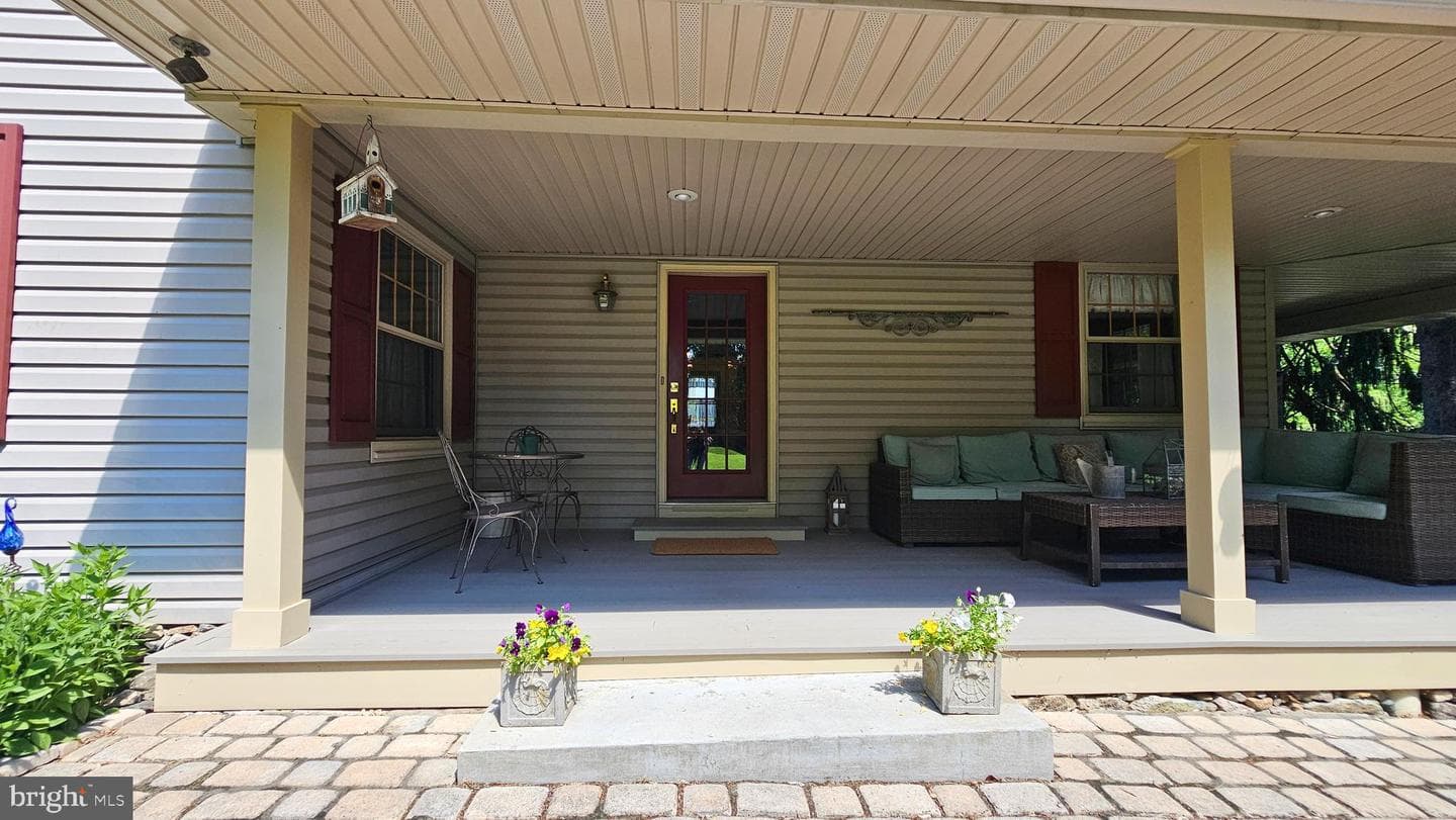 585 Buttermilk Road photo 4