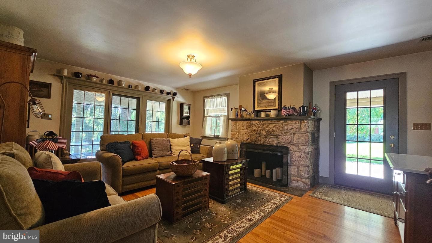 585 Buttermilk Road photo 6