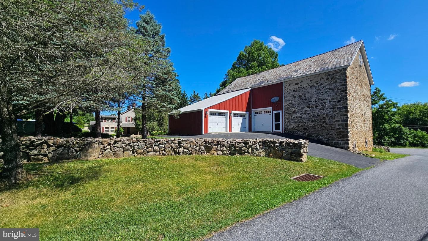 585 Buttermilk Road photo 64