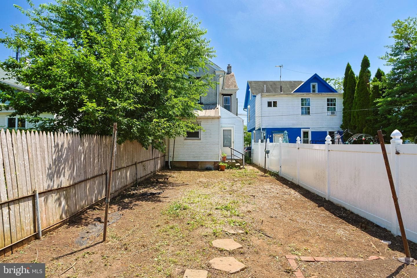 227 E Garrison Street photo 28