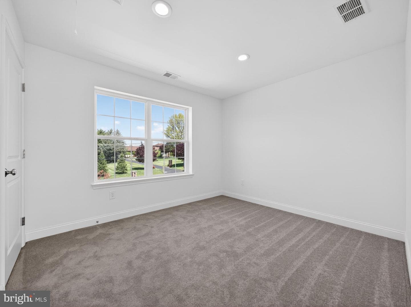 477 Newlins Rd E photo 35