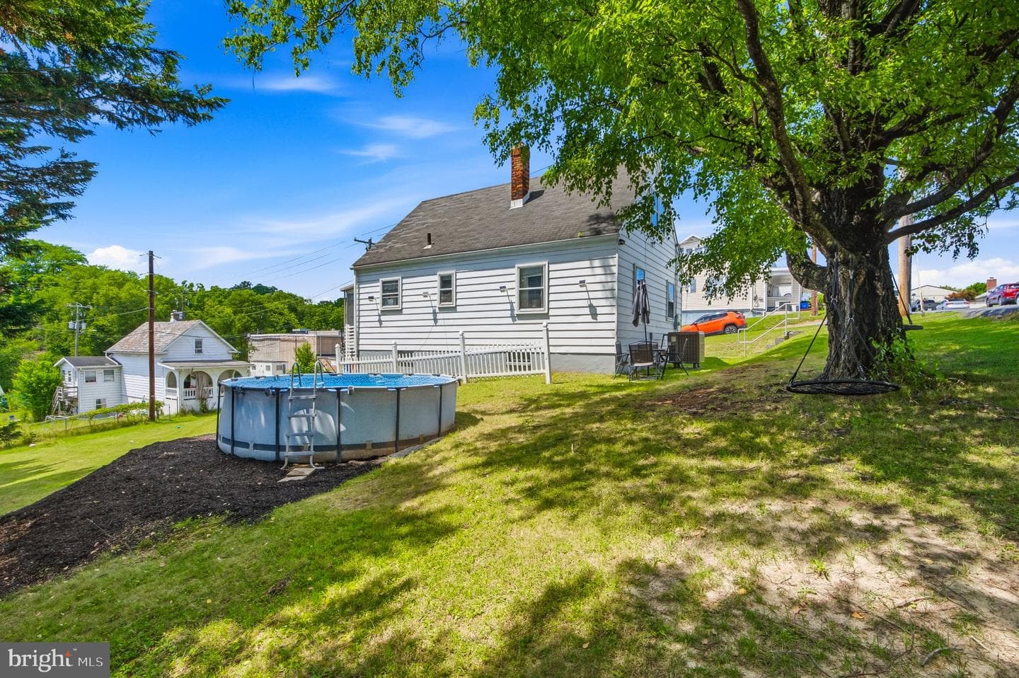850 E North Street photo 4