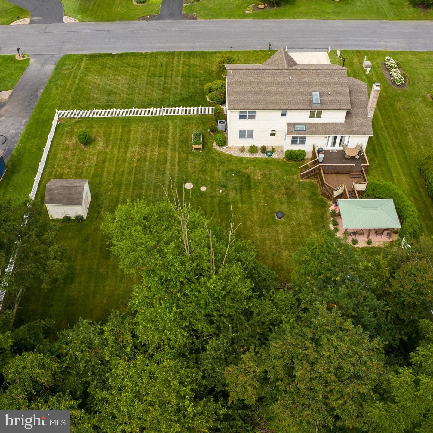 410 E Mayfield Circle photo 3
