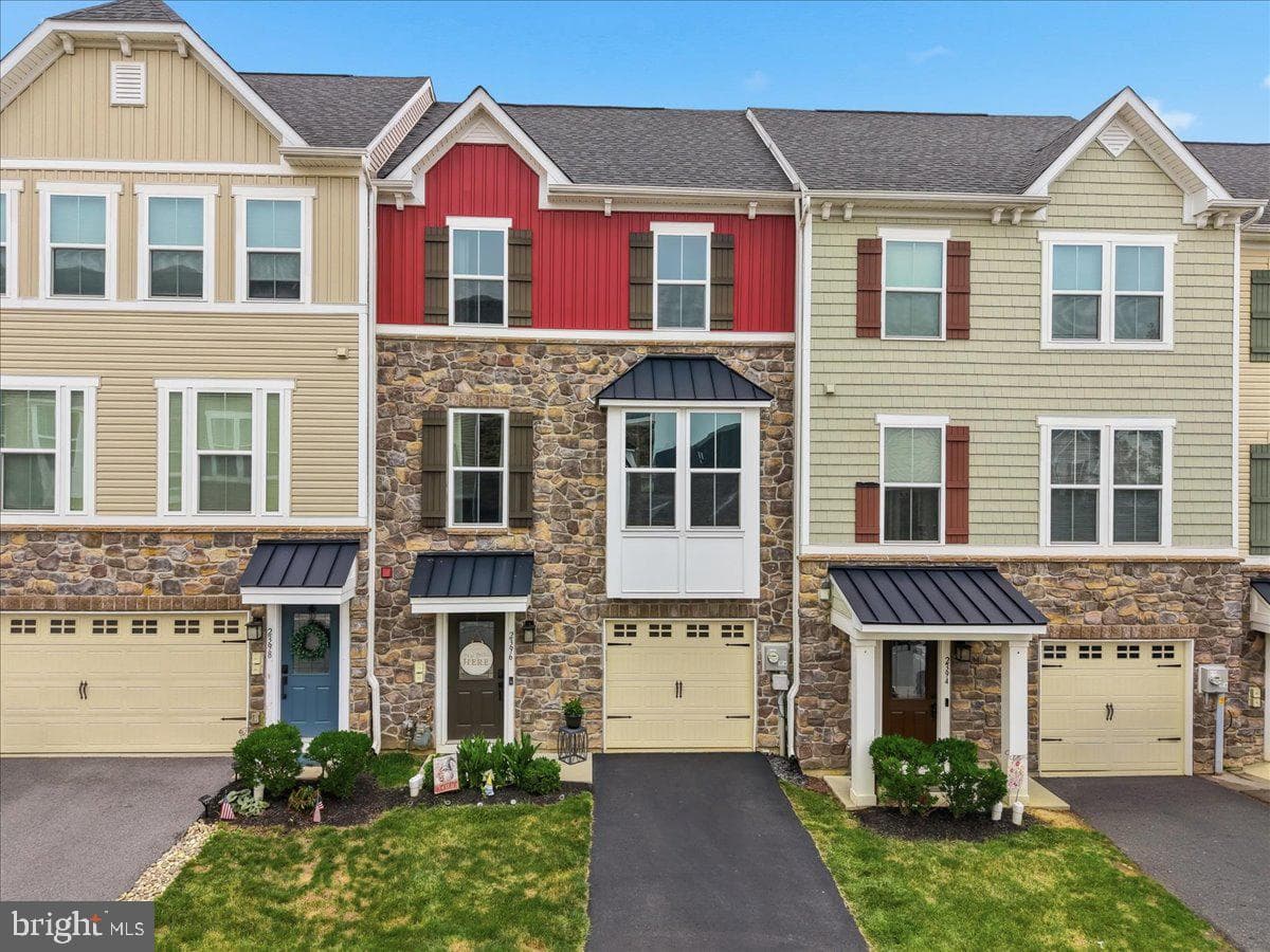 2396 Emanuel Court photo 4
