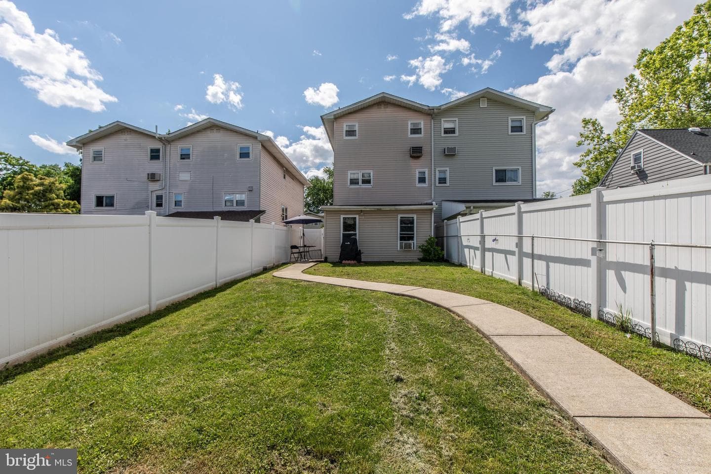 214 10th Avenue photo 47