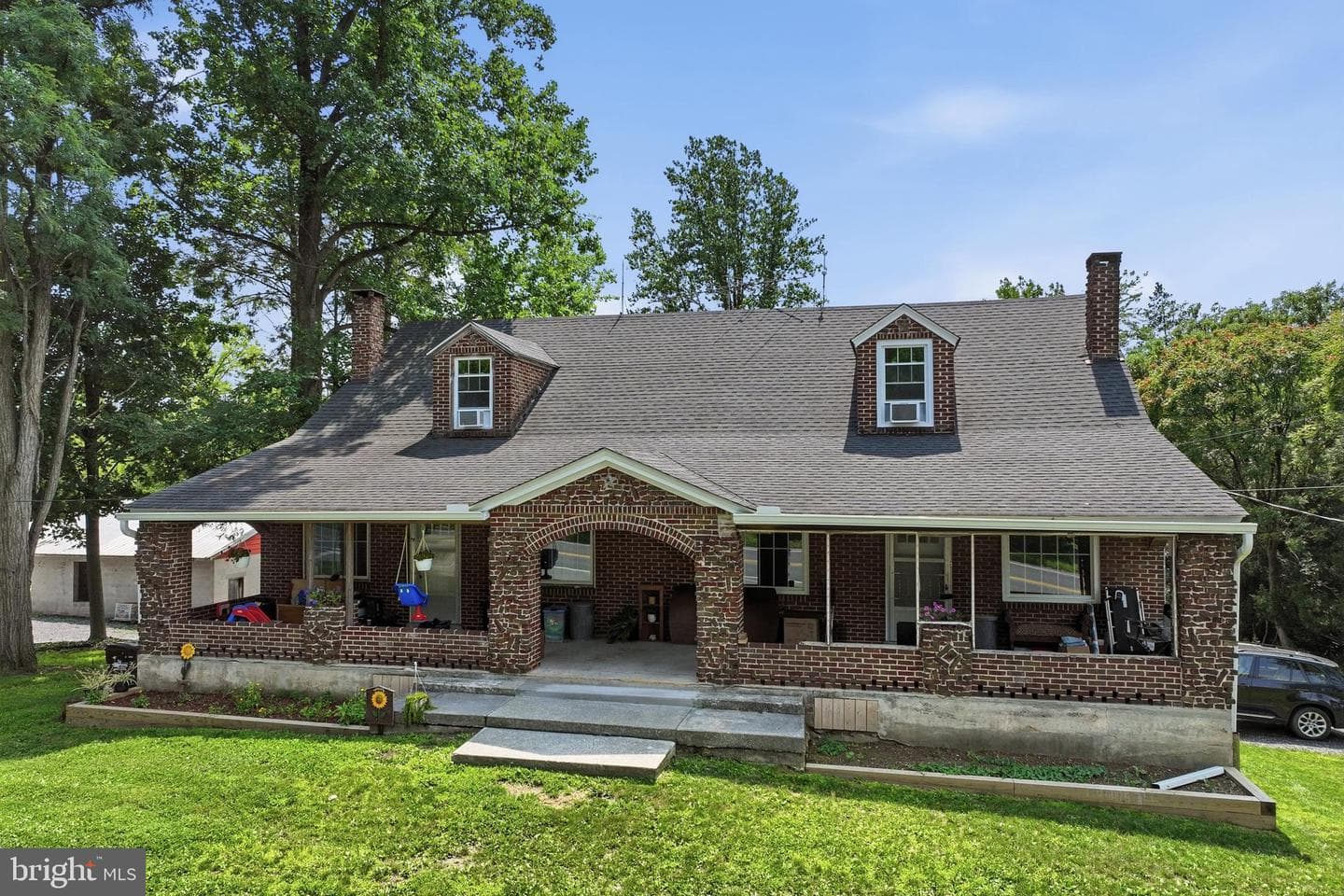 429 Riverview Drive photo 1