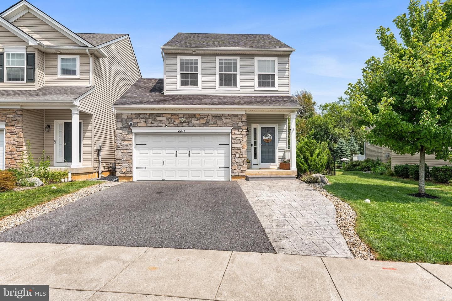 2213 Huntington Lane photo 1