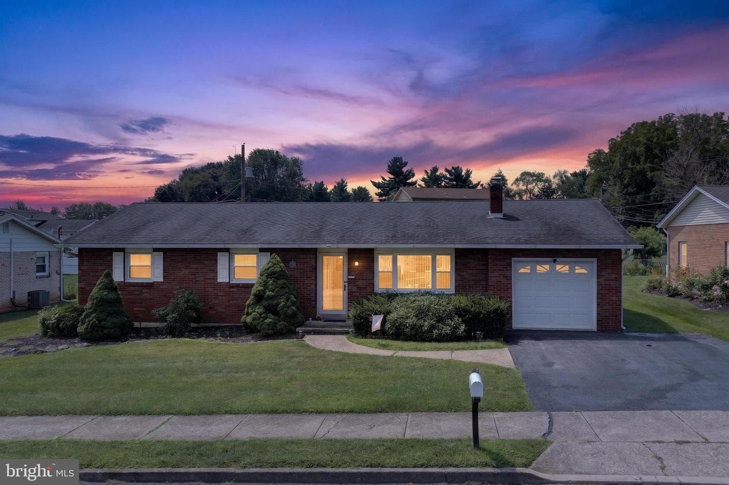 1130 Westbury Drive photo 1