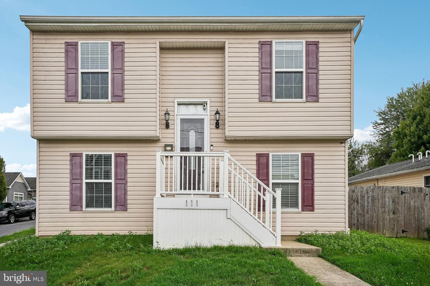 111 E Kleinhans Street photo 1