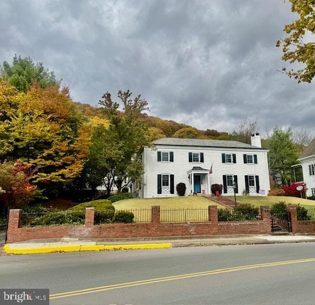 127 E Sunbury Street photo 3