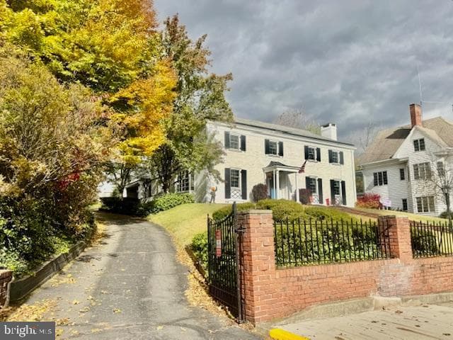 127 E Sunbury Street photo 4
