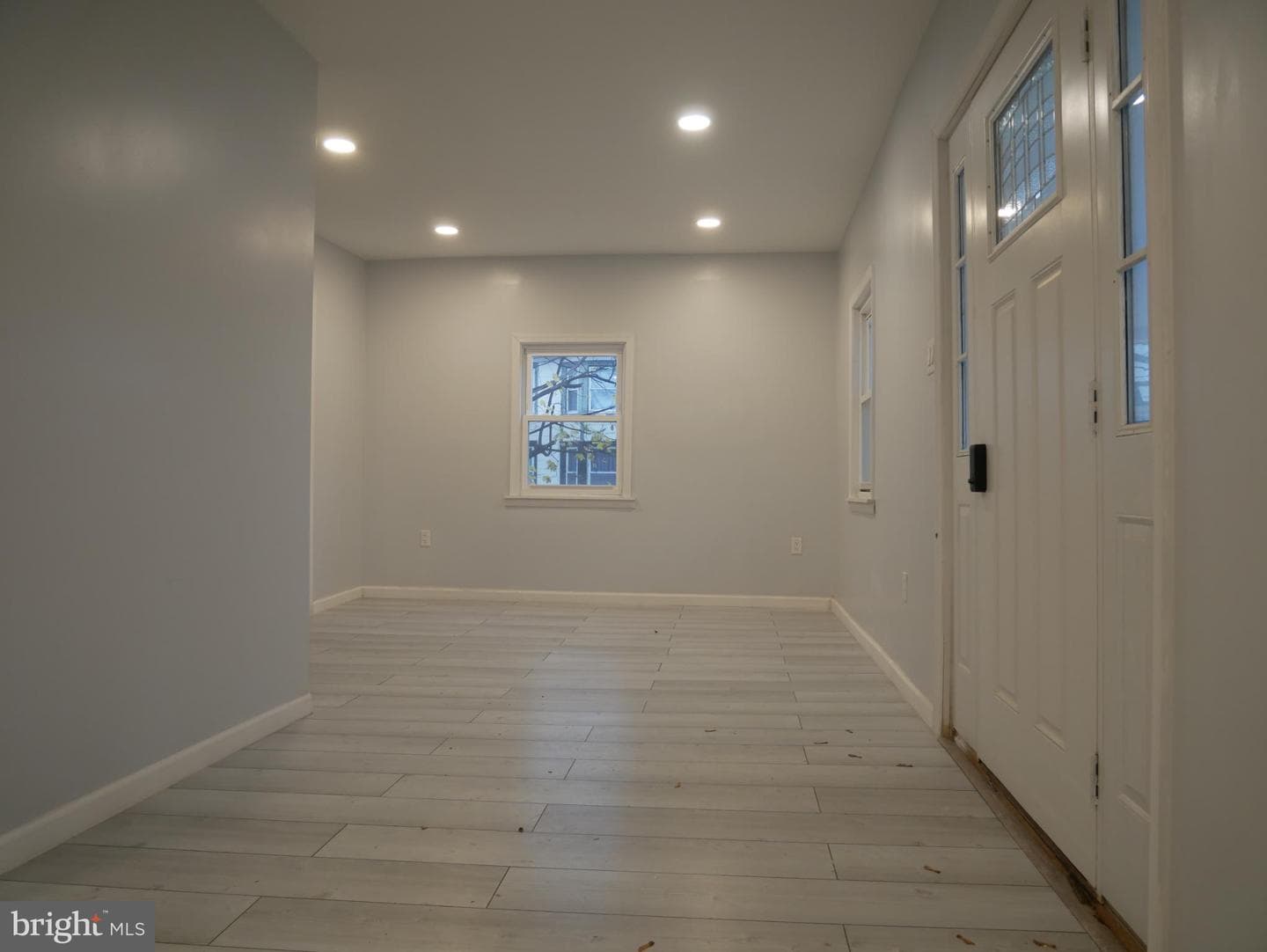 903 W Spruce Street photo 10