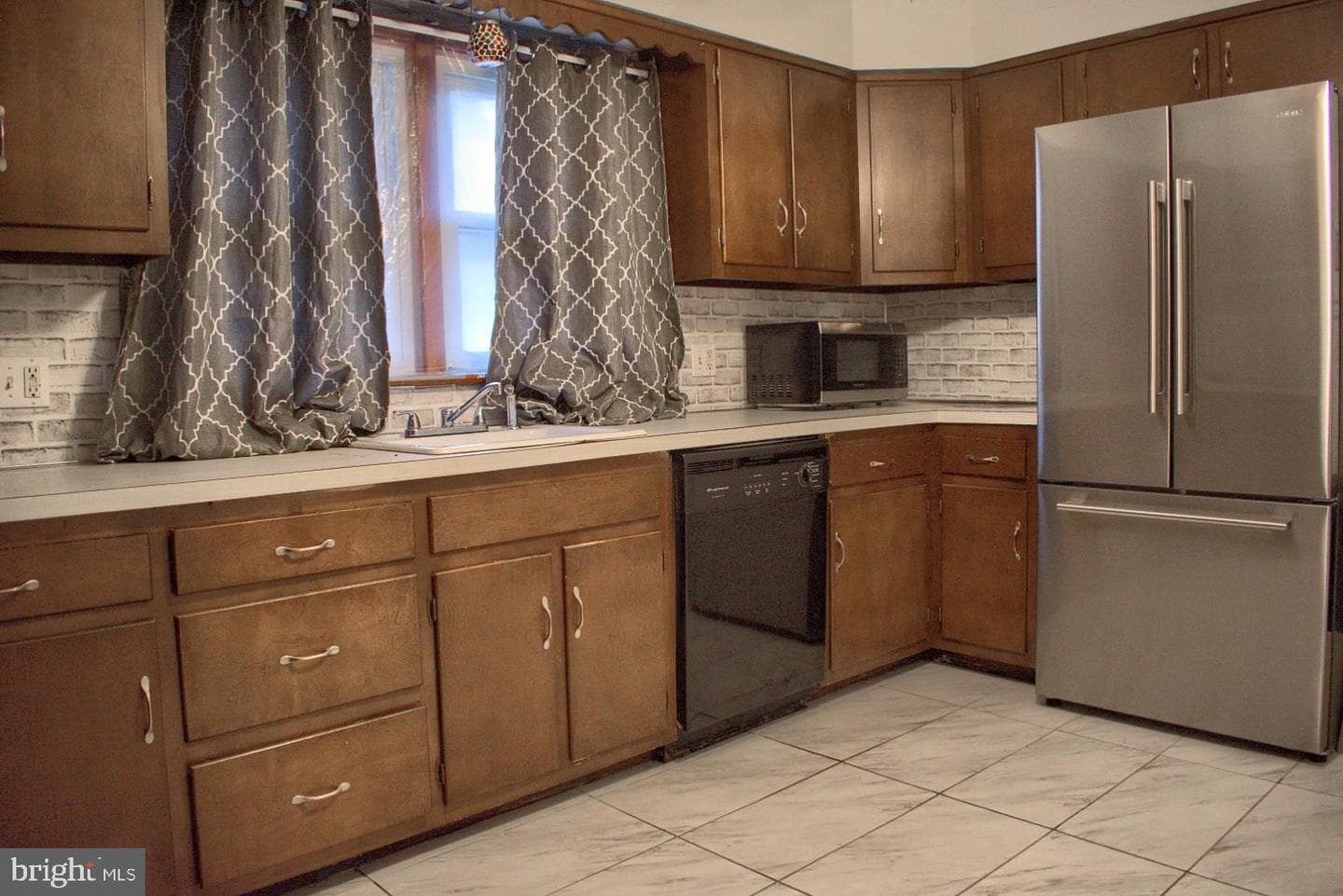 924 Hemlock Street photo 2