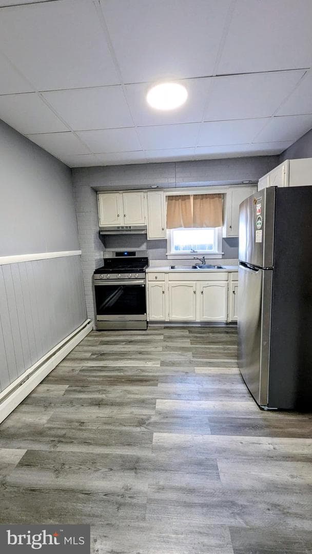 423 E Dewart Street photo 3