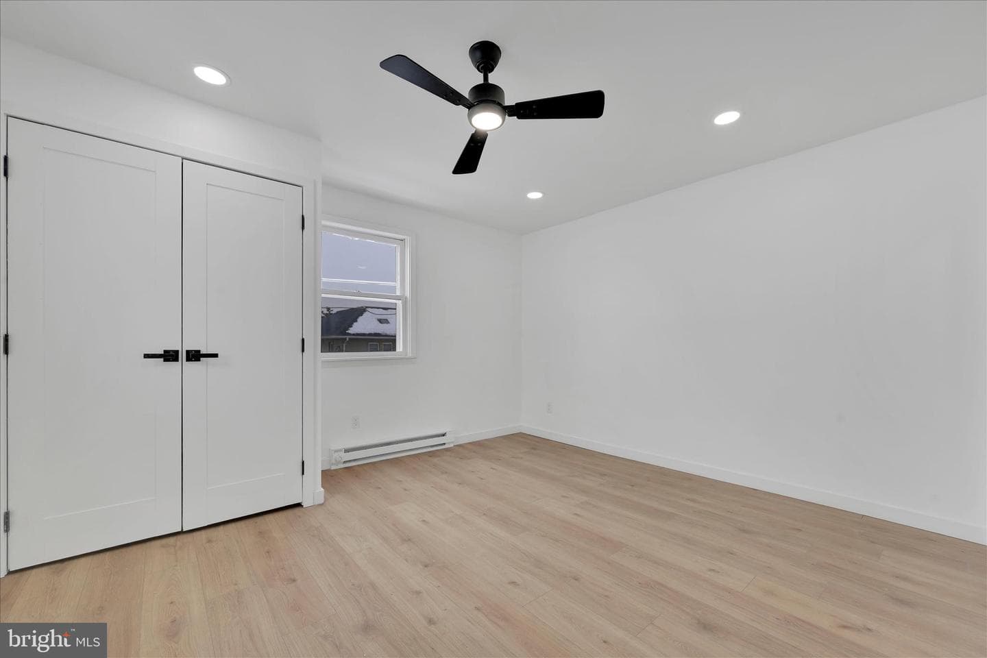 317 E Melrose Street photo 18