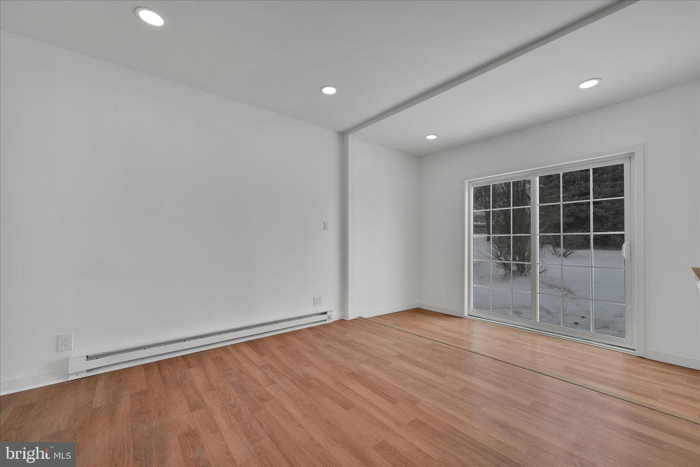 317 E Melrose Street photo 8