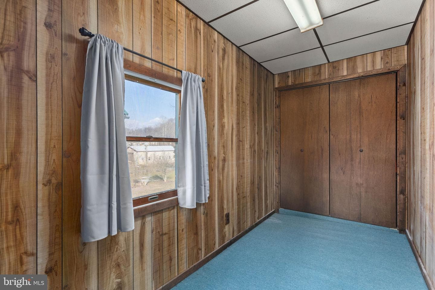 250 Riverside Lane photo 22