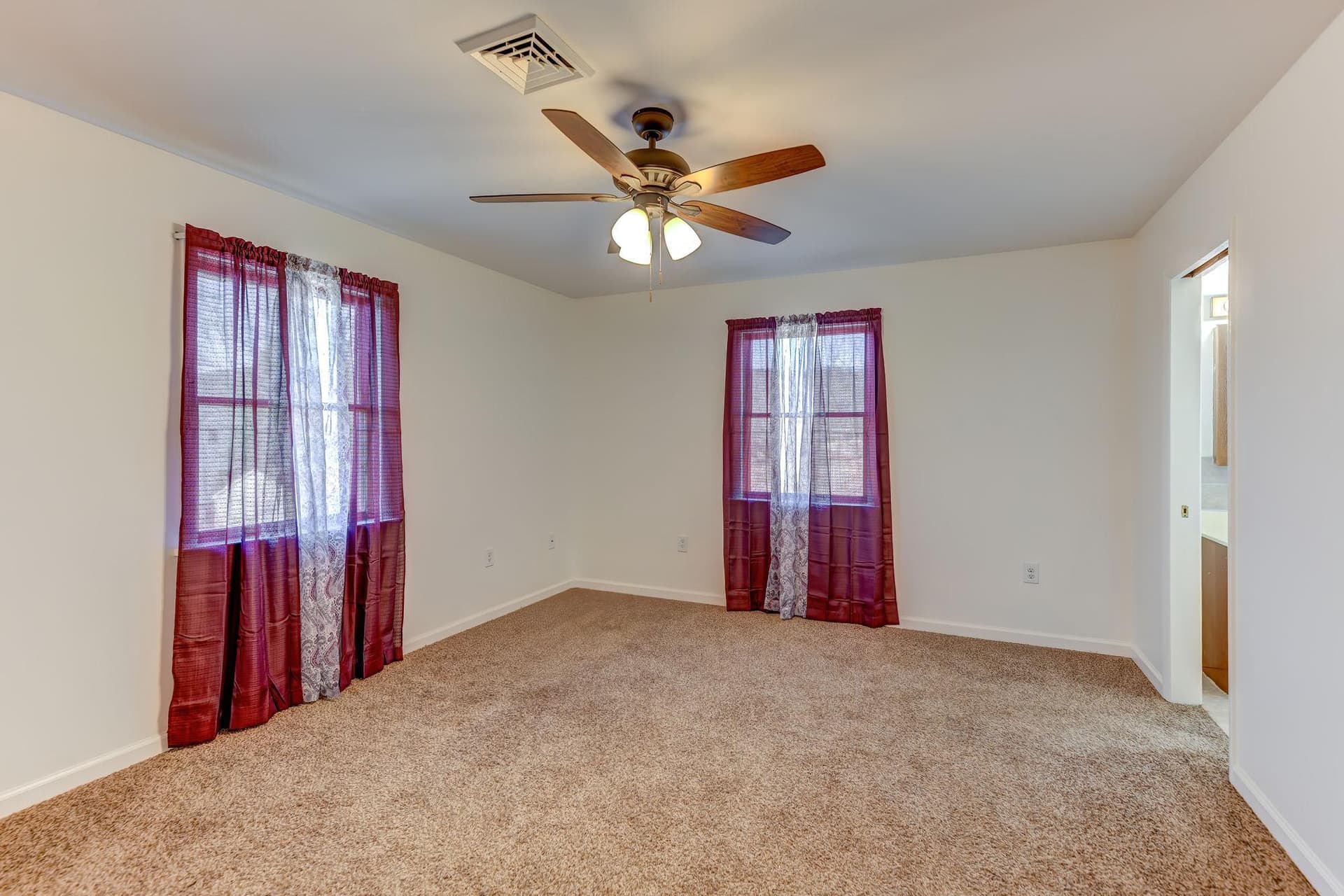 148 Penn Avenue photo 50