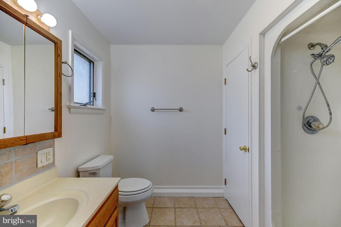 148 Penn Avenue photo 52