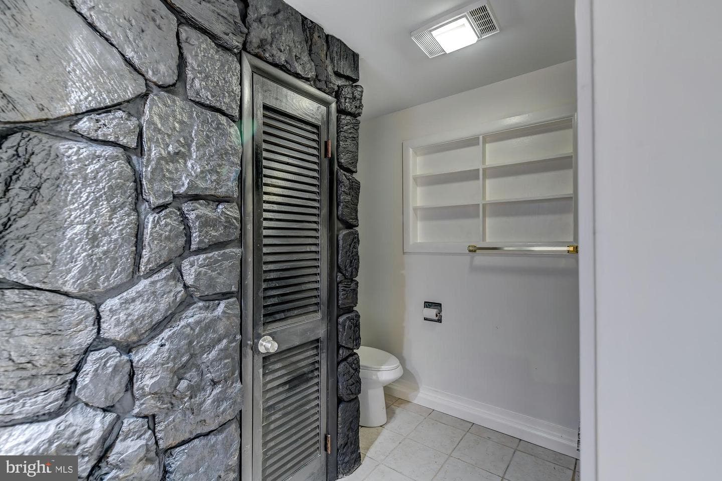 148 Penn Avenue photo 59