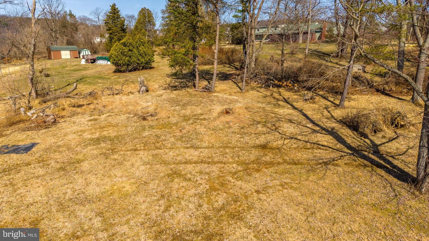 148 Penn Avenue photo 82