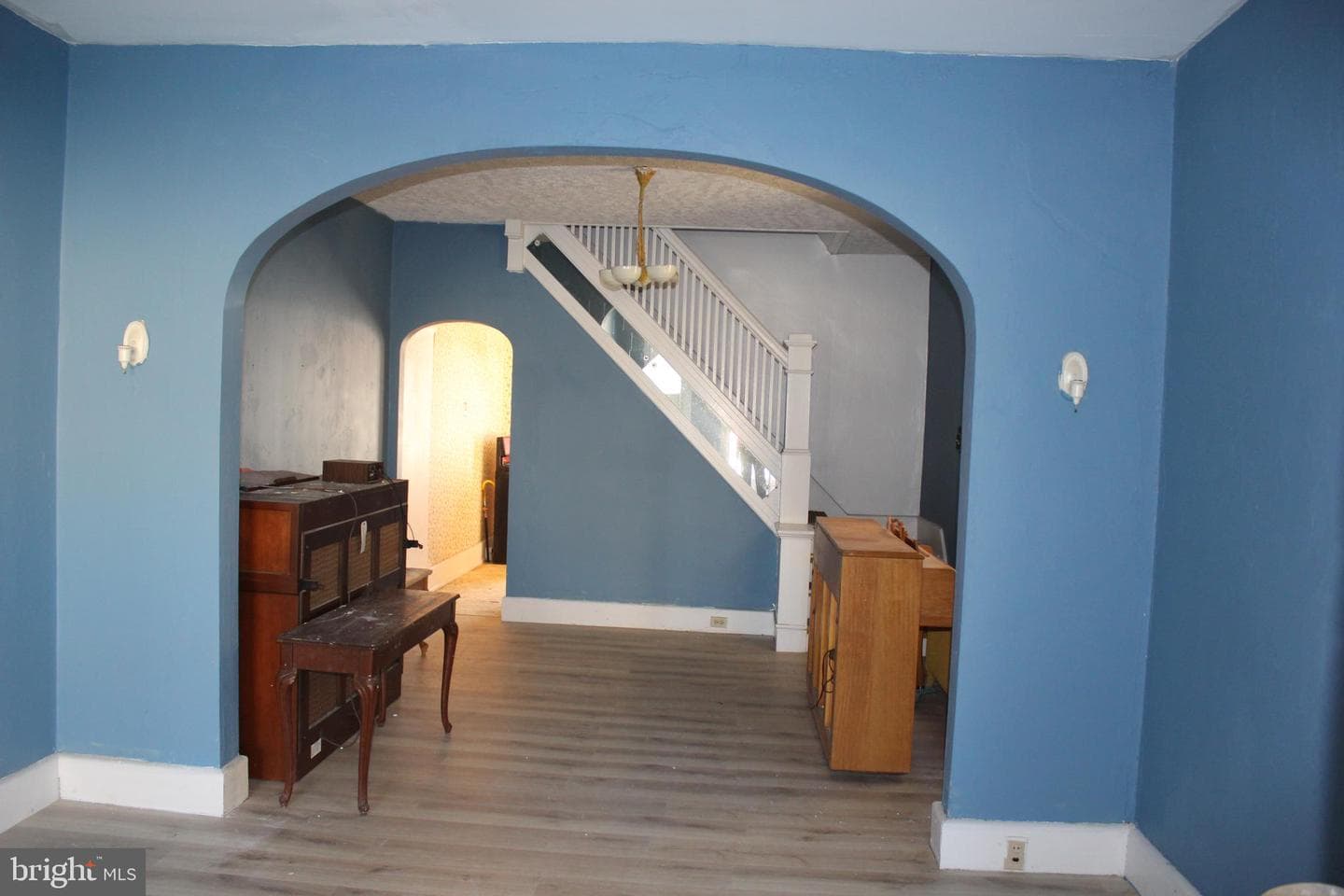 8 N Locust Street photo 5