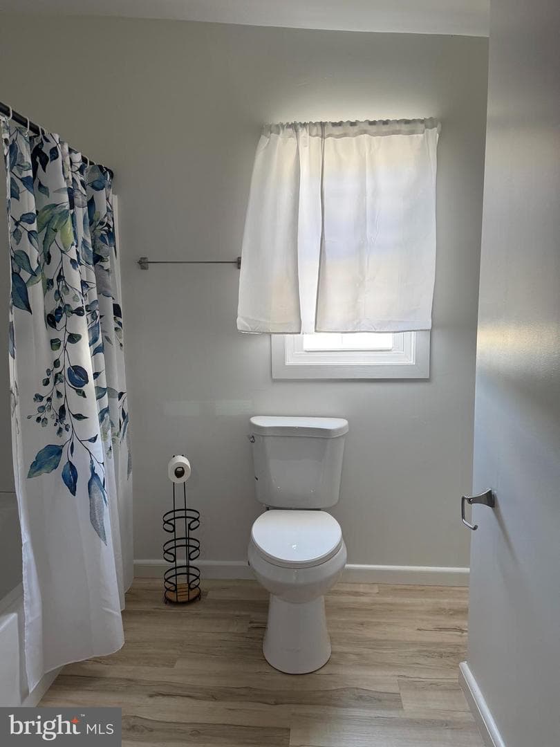 133 N Locust Street photo 5