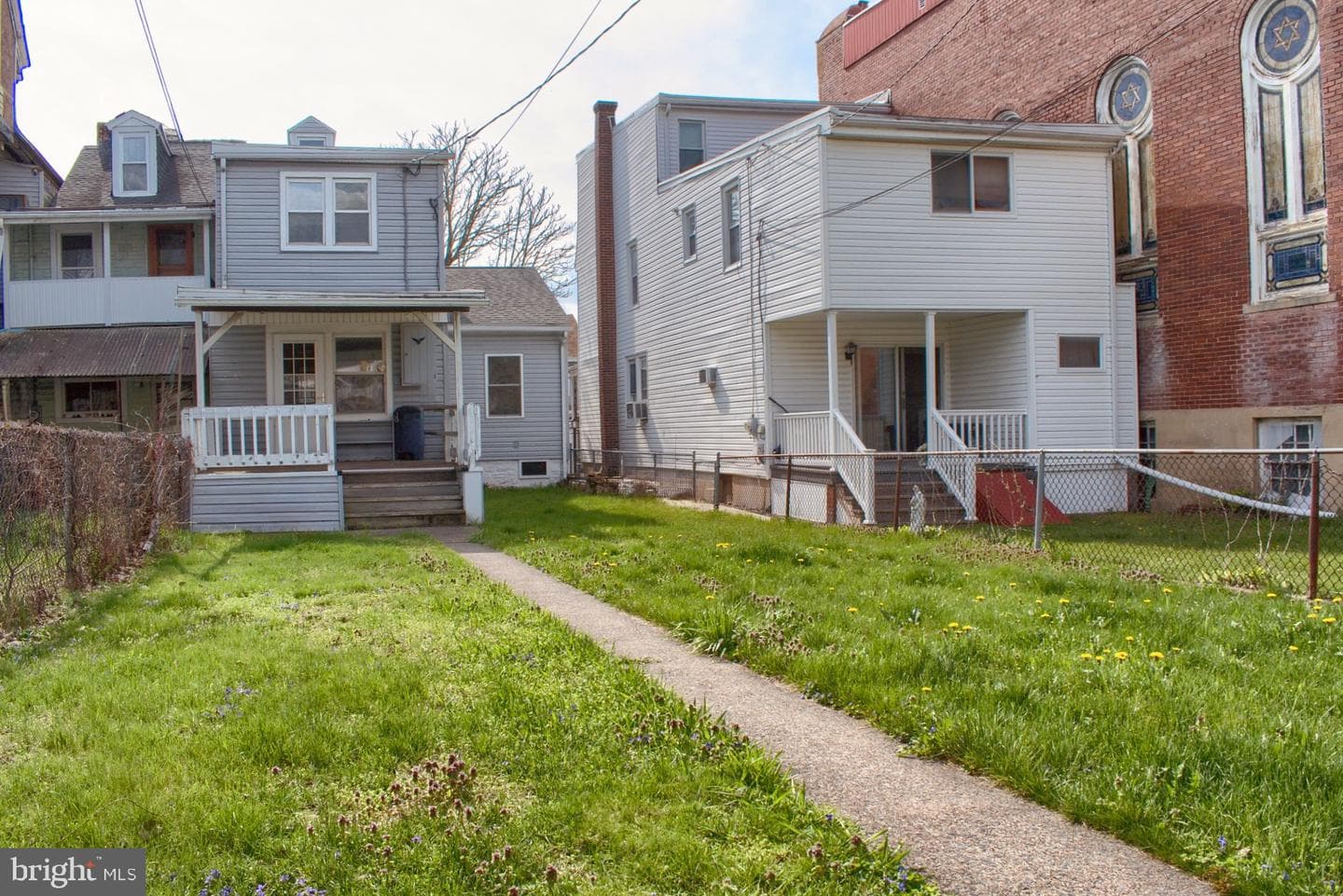 143 S Maple Street photo 13