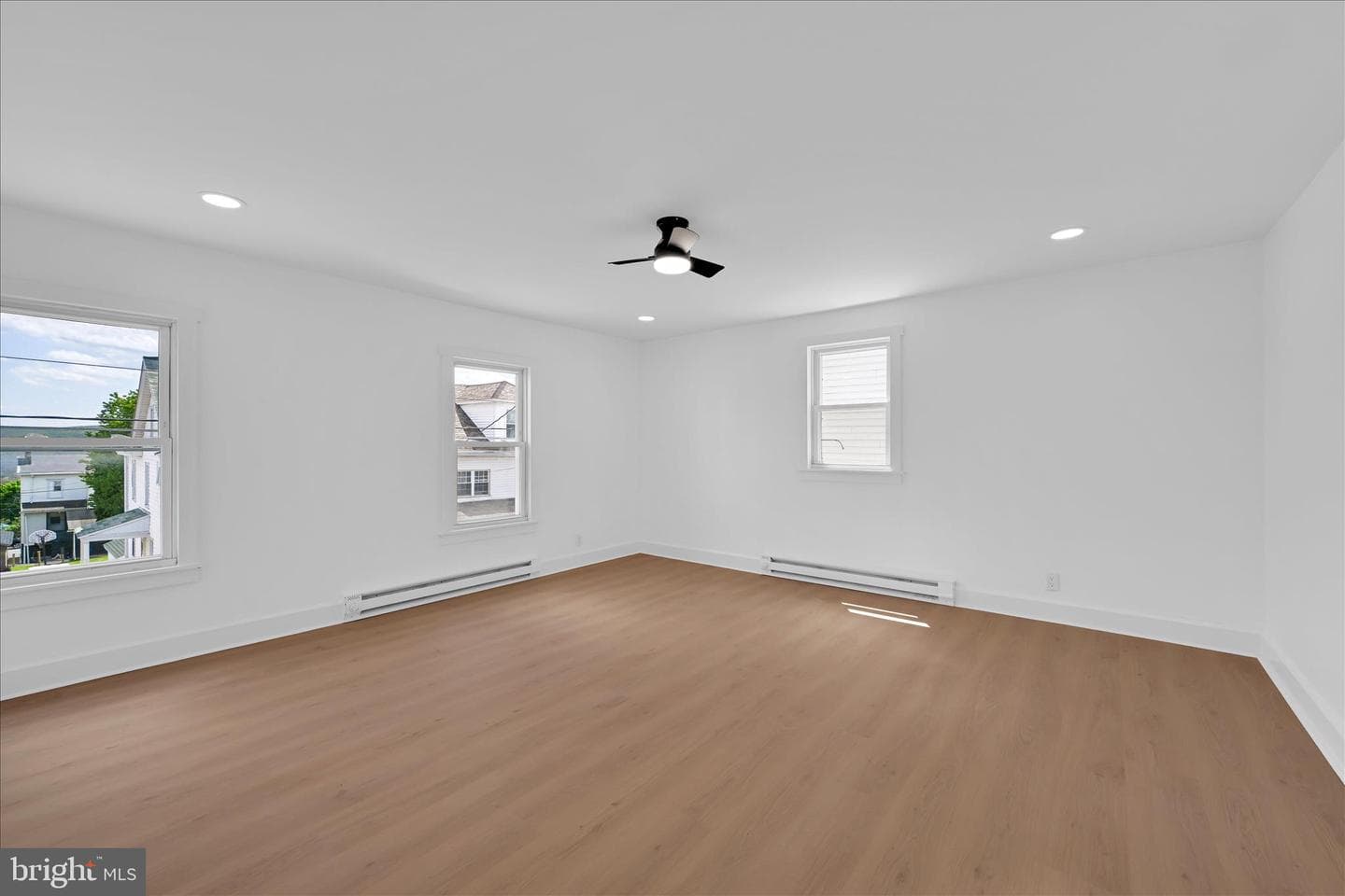 109 W North St photo 15