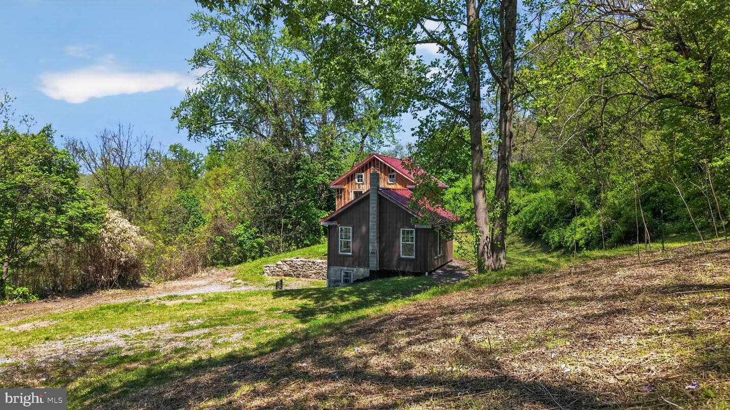 2210 State Route 147 photo 11