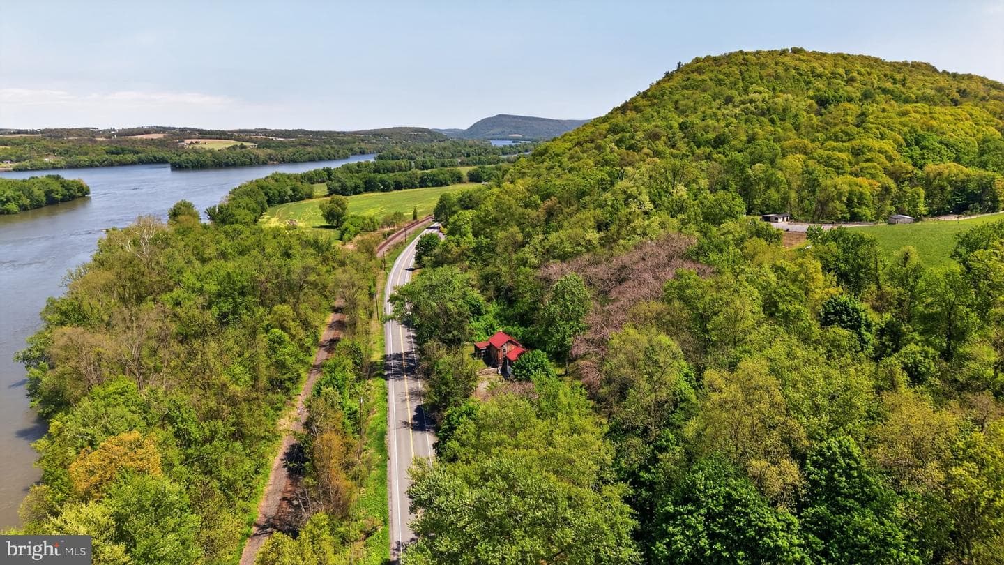 2210 State Route 147 photo 3