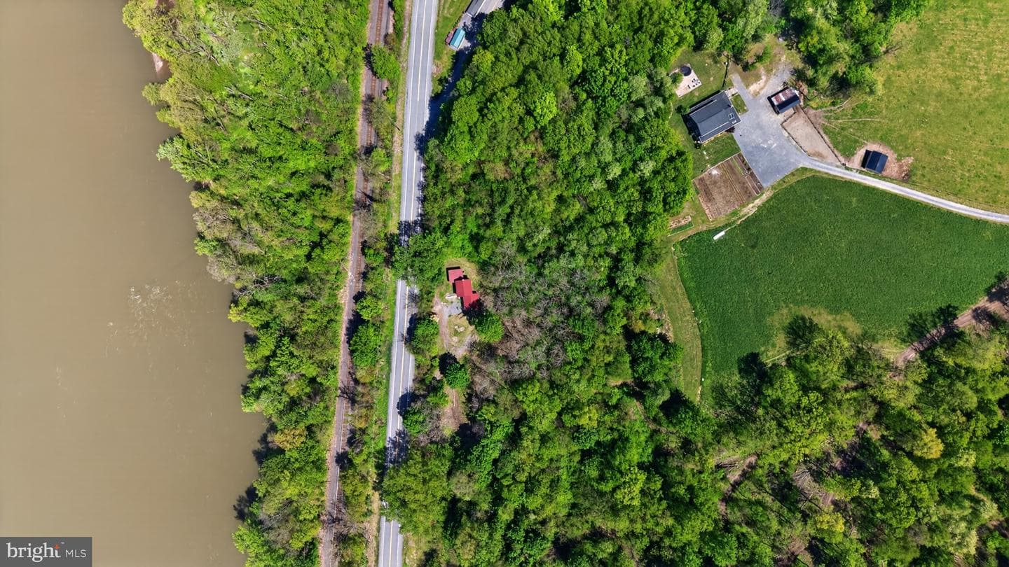 2210 State Route 147 photo 7