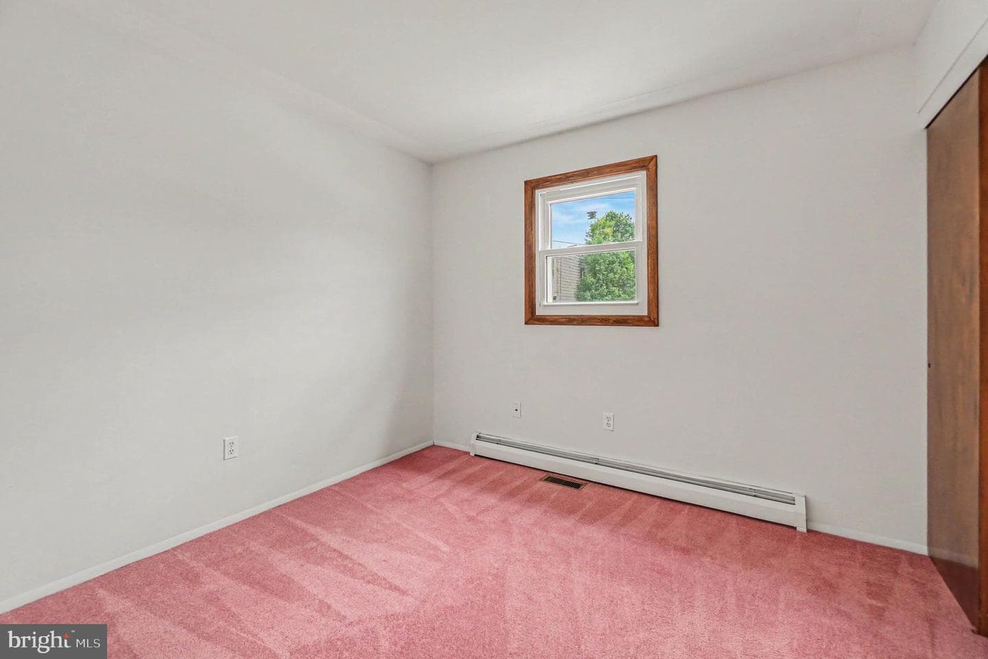 32 N Poplar Street photo 11