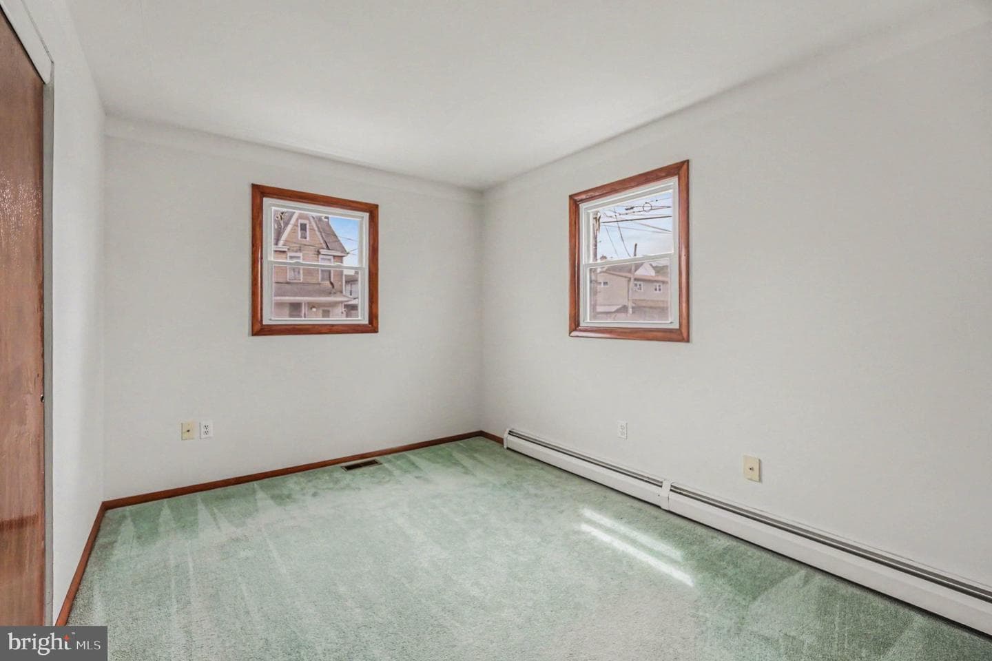 32 N Poplar Street photo 9