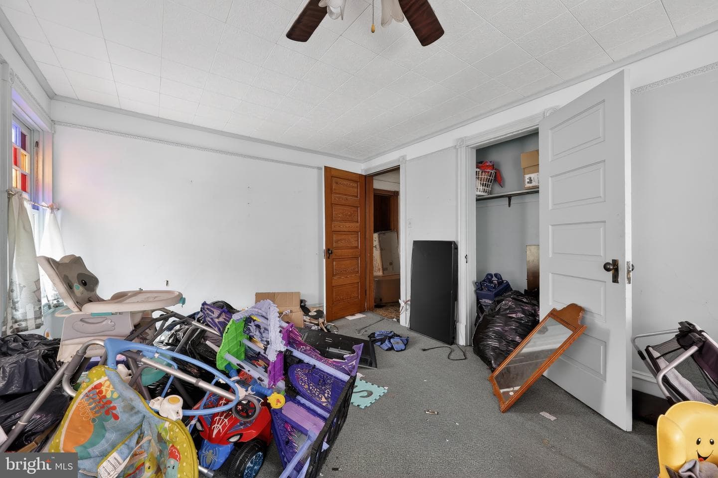 726 E Dewart Street photo 29