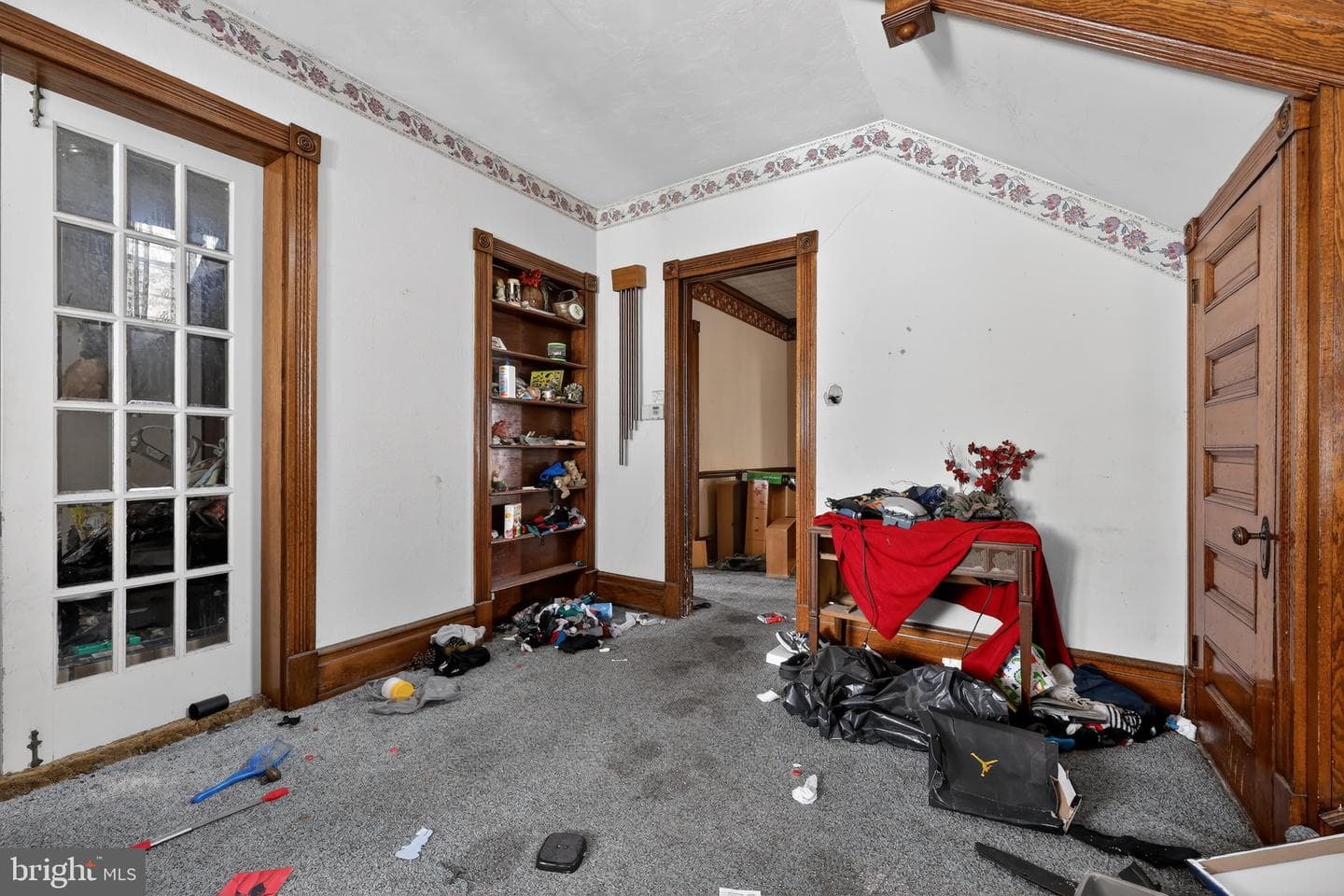 726 E Dewart Street photo 7