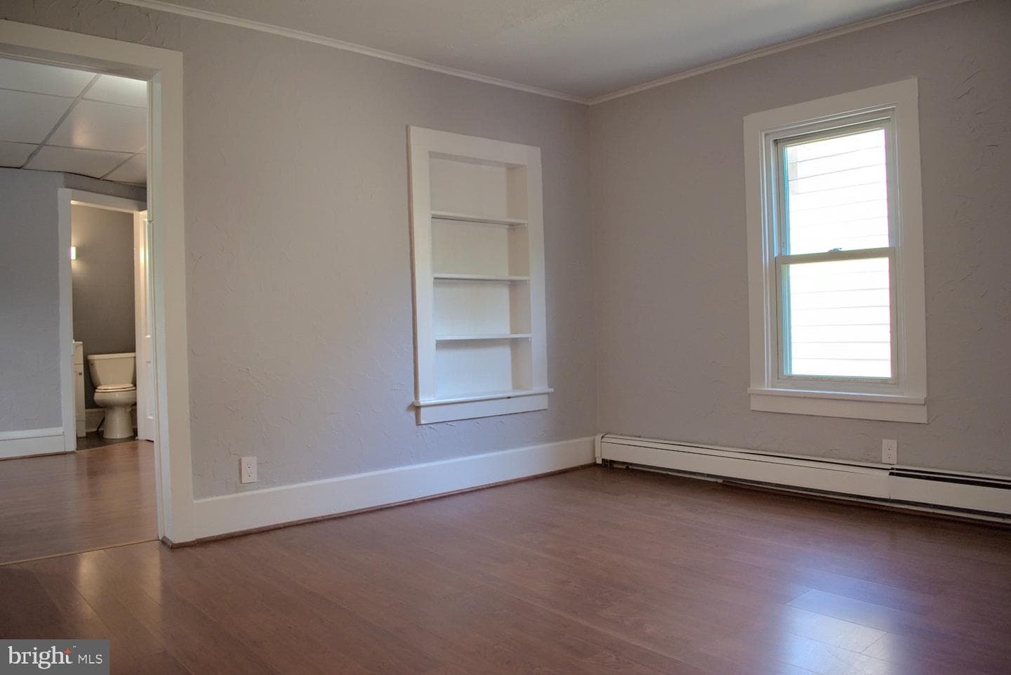 27 Sheridan Street N photo 9