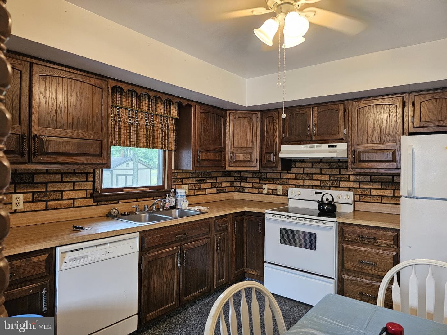 184 Greco Lane photo 6