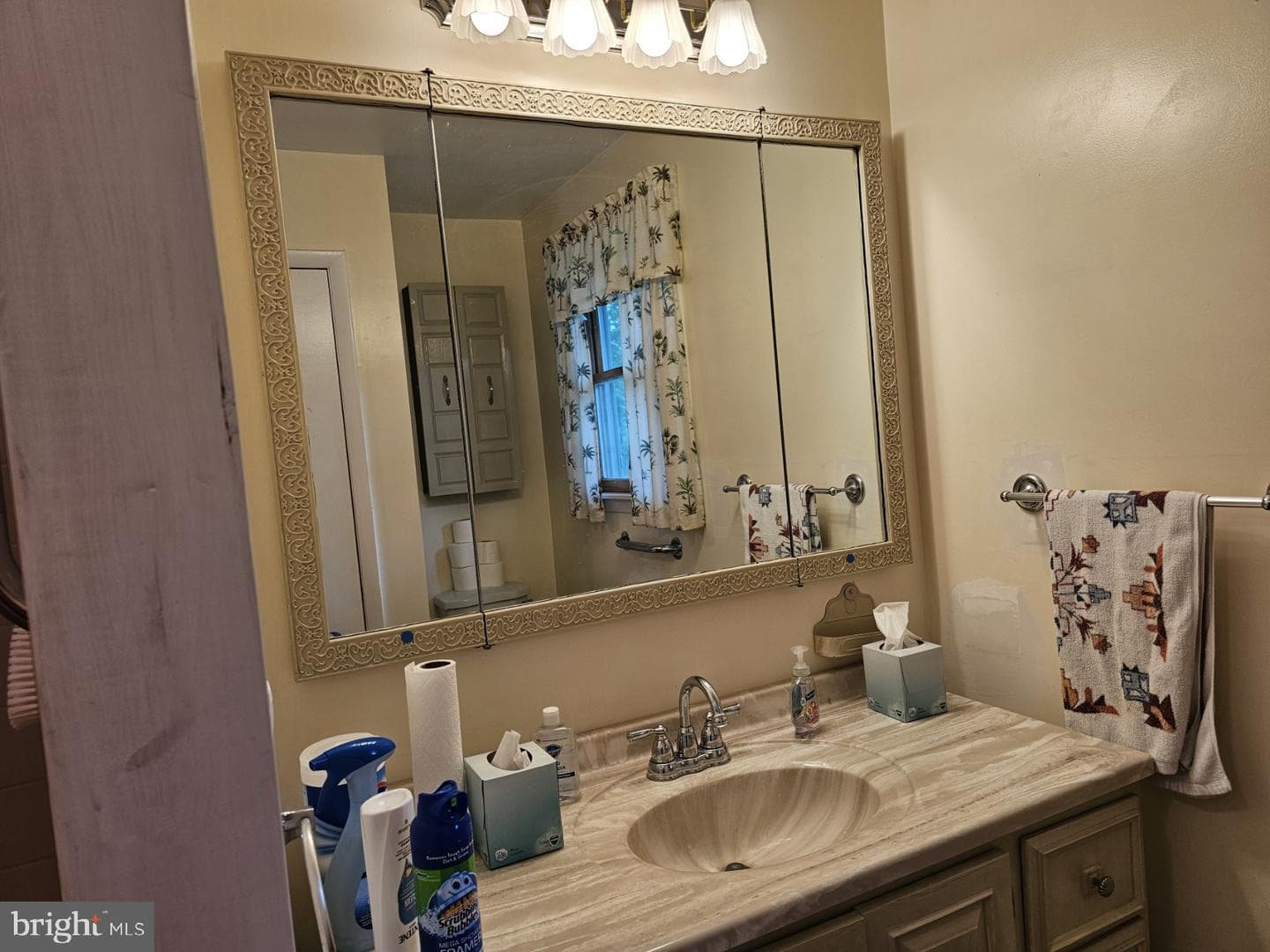 184 Greco Lane photo 8