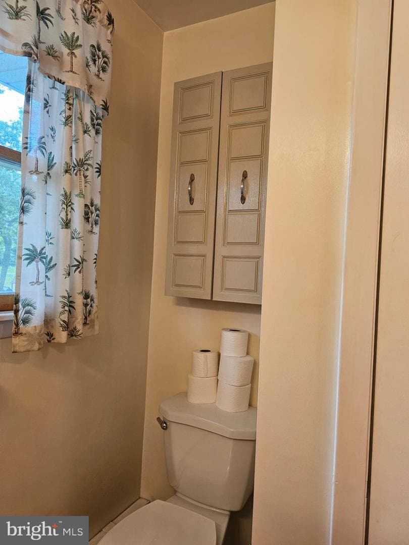 184 Greco Lane photo 9