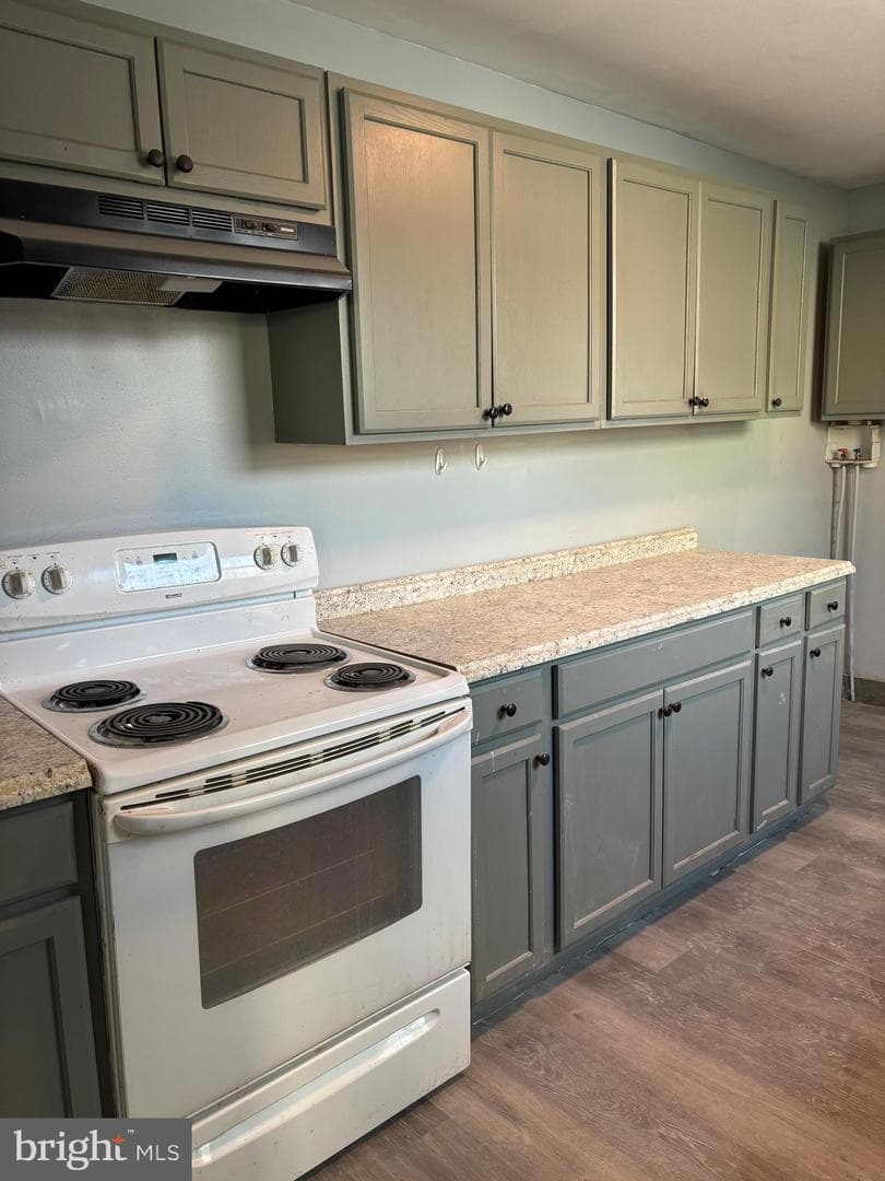 454 S Pearl Street photo 3