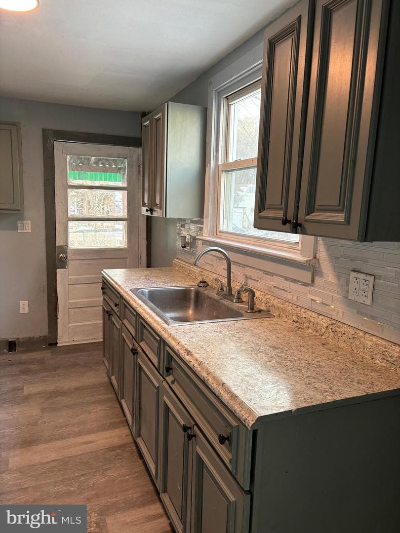 454 S Pearl Street photo 7