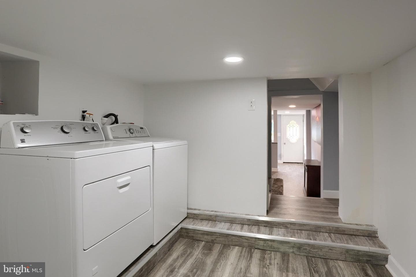 612 W State Street photo 8