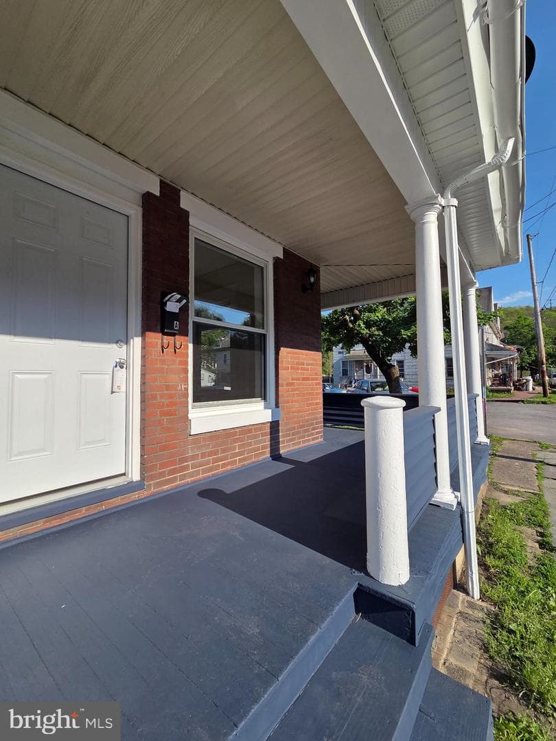 351 S 5th Street photo 3