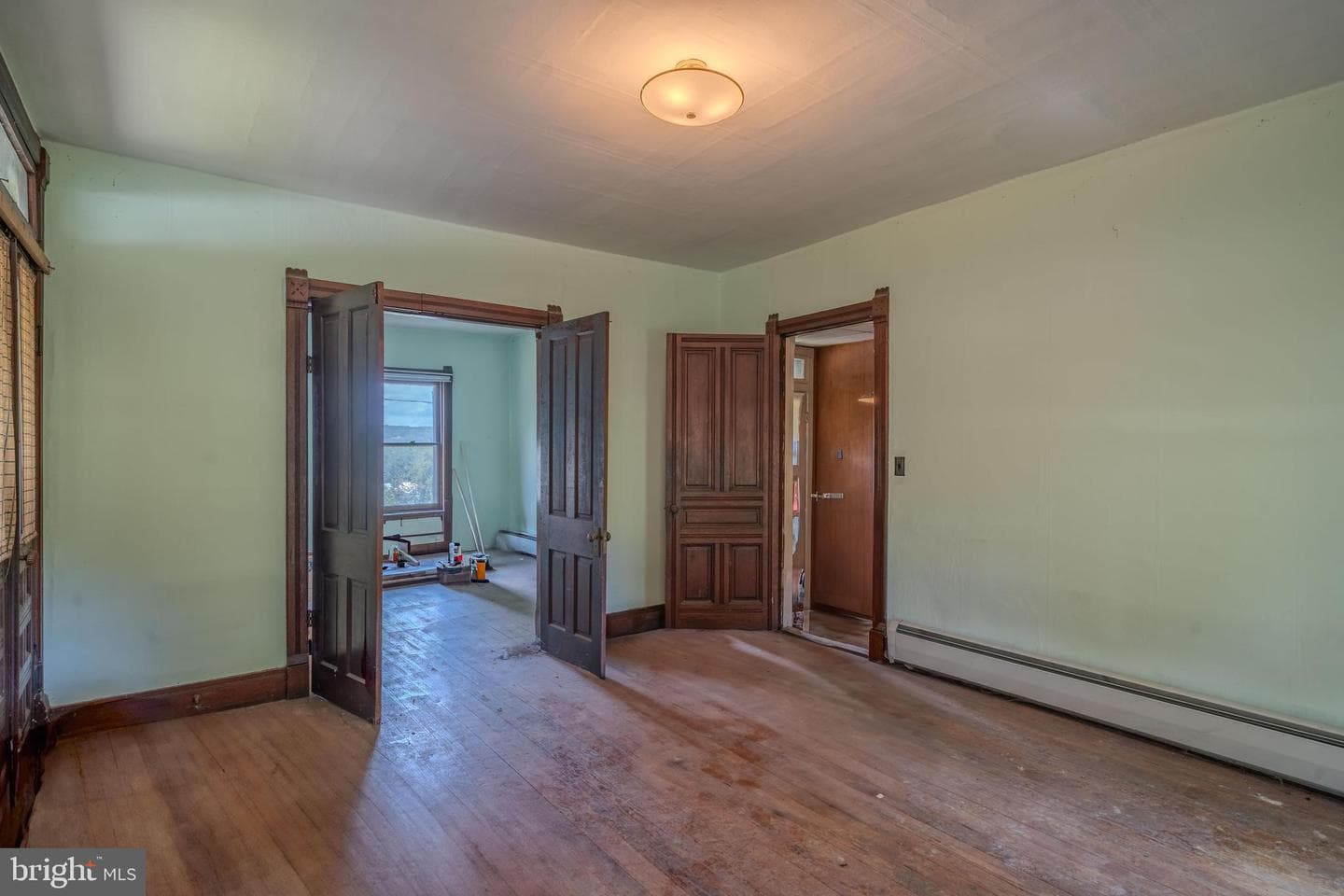 205 Sunbury Street photo 13